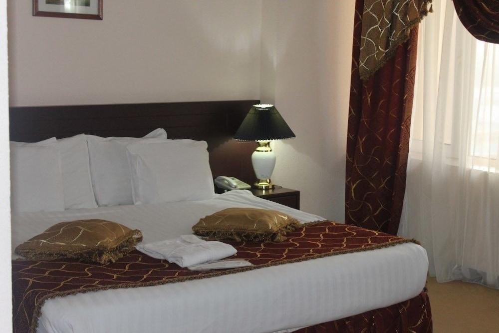 Hotel Uzbekistan Tasjkent Buitenkant foto