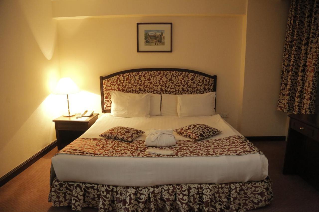 Hotel Uzbekistan Tasjkent Buitenkant foto