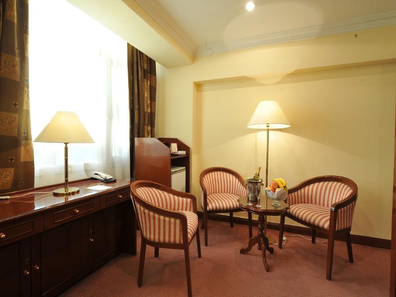 Hotel Uzbekistan Tasjkent Buitenkant foto