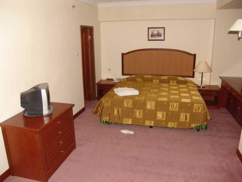 Hotel Uzbekistan Tasjkent Buitenkant foto