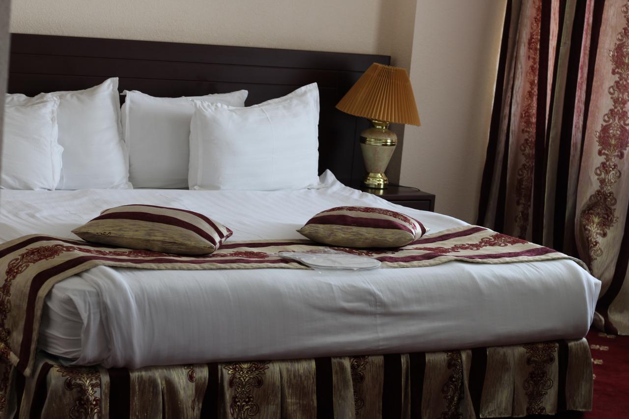 Hotel Uzbekistan Tasjkent Buitenkant foto