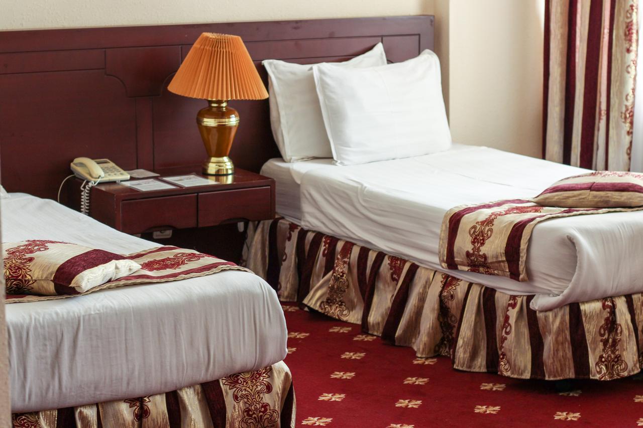 Hotel Uzbekistan Tasjkent Buitenkant foto